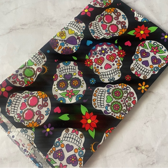 Bundle of 2 Sugar Skull Fabric Fat Quarters - Picture 3 of 3